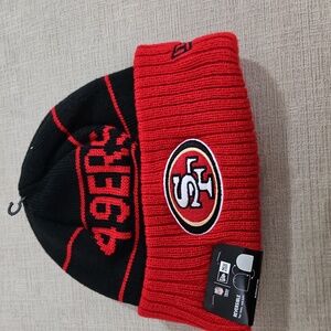 New Era San Francisco 49ers Red/Black NWT Beanie.